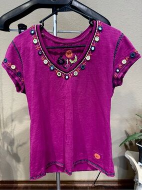 Double D Ranch Magenta Short Sleeve Embroidered V-Neck Top